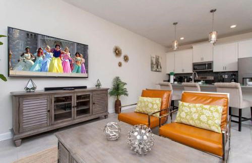 Luxurious Décor 4 Bd w/ Pool Close to Disney 4820 - Photo 42