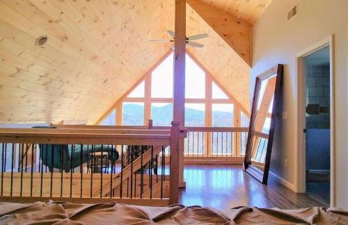 Peace of Heaven, Modern Chic Cabin, Majestic Mountain Views, Hot Tub, Fire Pit, Outdoor Games, Close to Town - Foto 20