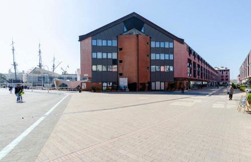 Dock of the Bay, Genova - Photo 90