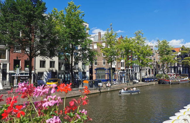 Amsterdam History Tour - Photo 4