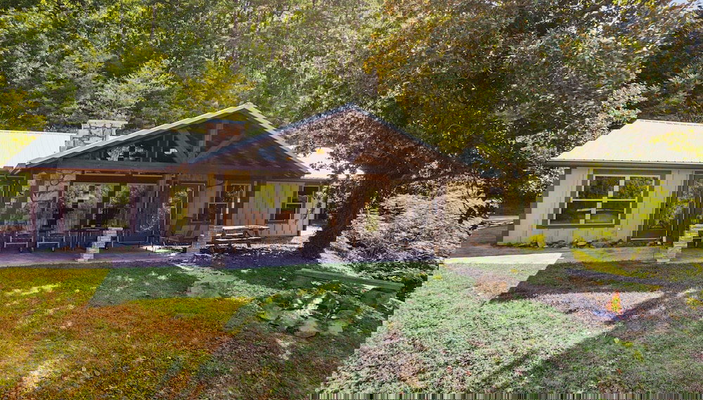 Sharp Hollow by Beyond Expectations w Hot Tub - Foto 1, Habitación