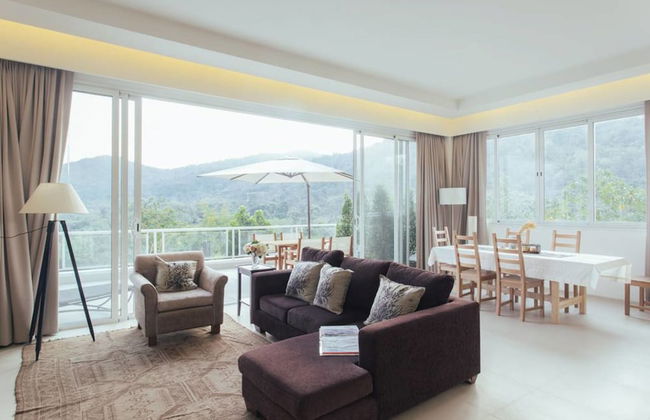 The Peak Residence - Photo 12