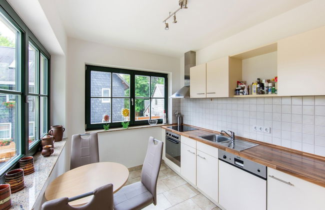 Spacious Semi-detached House With Wood Stove Located Directly on the Rennsteig - Photo 42