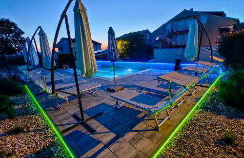 Apartments Lea with pool - Photo 6