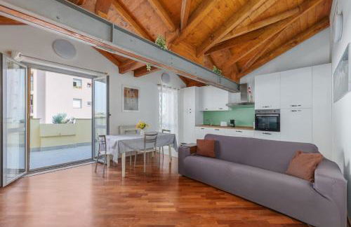 Homey Grandeur - Spacious Stay with Terrace & Wi-Fi - Foto 1