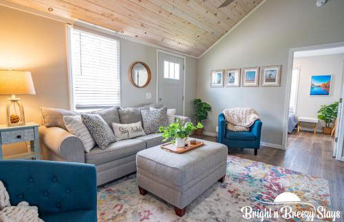 Renovated Retreat Home in Huron, close to beaches - Foto 1