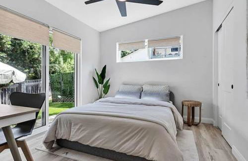 The Quaint Cardiff Hideaway with Pak N Play - Foto 17