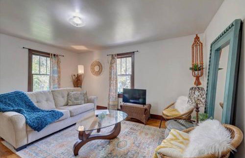 Boho Garden Bungalow Near IU, Downtown, EV Level 2 Station - Foto 4