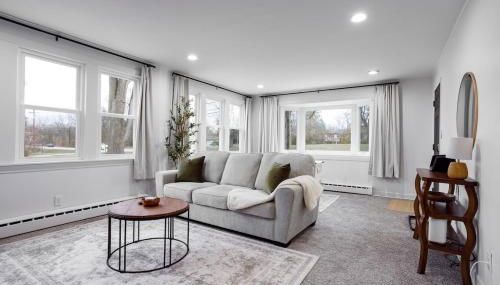 King Size Bed, Near Hwy, Work Desk, Close Parking - Foto 4