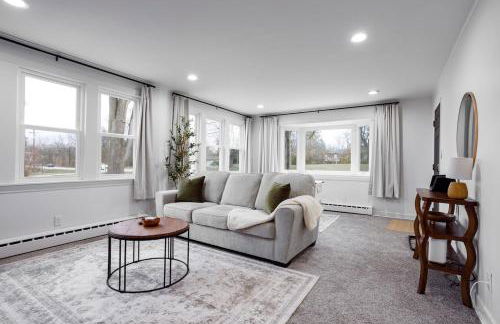 King Size Bed, Near Hwy, Work Desk, Close Parking - Foto 4