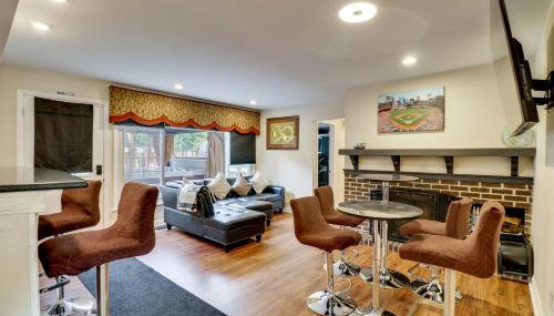 'Hidden Paradise' on 5 Acres w/ Hot Tub & Deck! - Foto 1