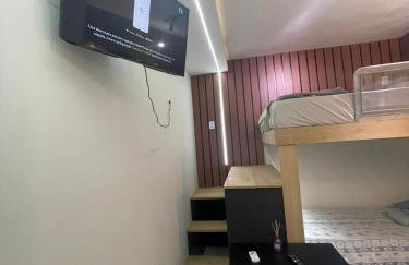 Adorável Tiny house 5, ar, cozinha completa, wifi e tv smart - Foto 14