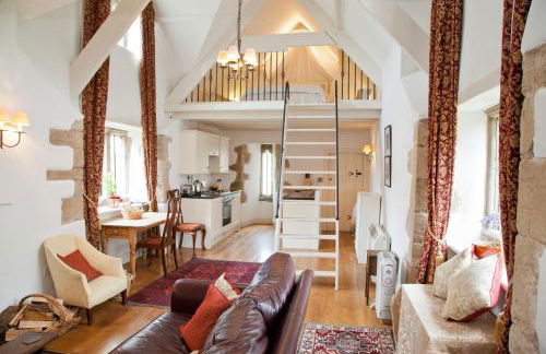 Welsh Gatehouse, Historic Castle which can cater for Electric Vehicle - Foto 9