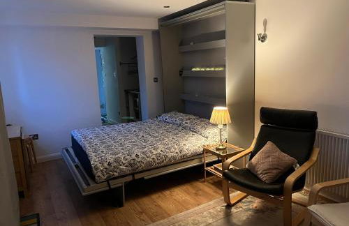 Tiny house with pull down bed - Foto 5