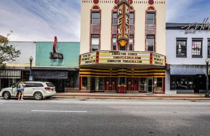 NEW Calle De Santiago in the Heart of Pensacola! - Foto 13