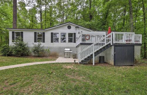 Lakefront Sparta Home Fire Pit, Dock and Kayak - Foto 22