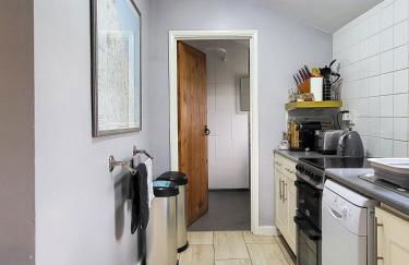 Barn in Happisburgh sleeping 2 and welcoming 5 dogs - close to beach! - Photo 5