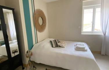 Maison 200m2- 9 chambres avec sdb - 16-18 personnes - séminaire-Proche Centre-Ville-Gare et Arena-terrasse - Foto 25