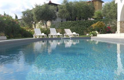 Villa Bocciolo del Garda, private pool and garden - Foto 10