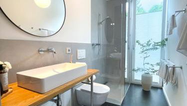 Blueberry Living - Design-Apartments am Starnberger See, Natur & Erholung, Privatparkplatz, nur 400 m zum See - Foto 5, towels, Shower