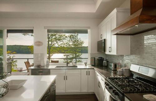 Lakeside Lodge with Studio Apartment - Foto 11