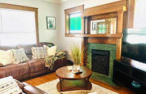 Spacious 6BR Home - Near Top Attractions - Photo 47