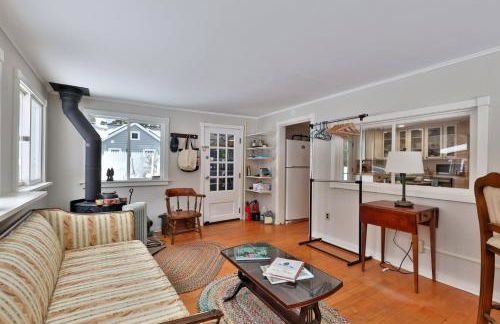 Chittenden Farmhouse - Historic 4BR, 2BA, 20 Min to Skiing, 7 Min to Mountaintop Resort - Foto 10