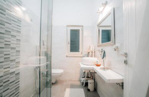 Villa Michaela con piscina privata e vista mare - Foto 37