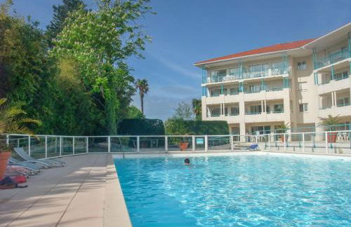 Studio au calme avec piscine, face golf, parking gratuit, tout à pied à 10mn centre ville - Foto 1