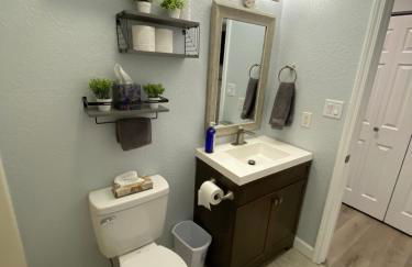 B Lakefront! Remodeled, Boat Slip, Patio Views, Pool, Boat Ramp, WIFI - Foto 22