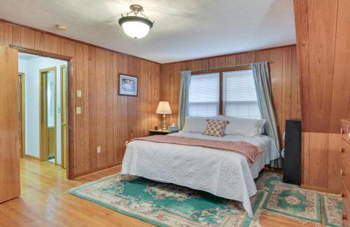 Large Home with Deck and Grill about 9 Mi to Virginia Tech - Foto 13