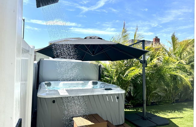 Mediterranean Modern Steps to Beach Dining w Spa - Foto 74