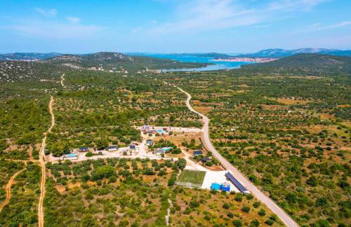 Cozy and Chic Little House with pool Ivinj - 4 - Foto 47