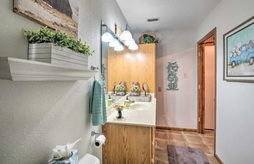 Chic Couples Retreat Well-Appointed Salado Home! - Foto 17