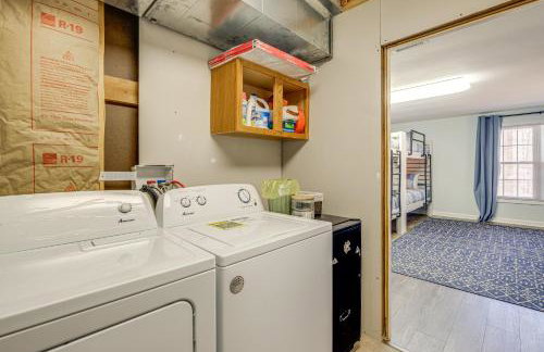 Fish, Boat and Hike Lakefront Home with Game Room! - Foto 34