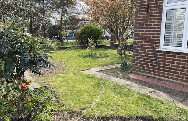 4 Bedroom House By Your Stay Solutions Short Lets & Serviced Accommodation Southampton With Terrace & Garden - Foto 40