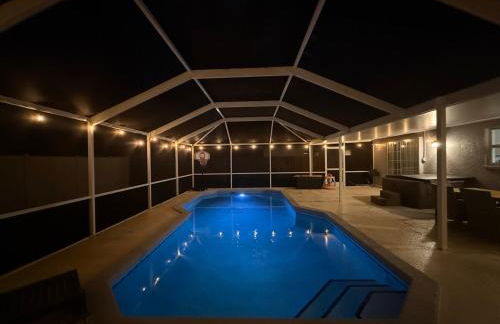 Relaxing 3BR Heated Pool & Hot Tub Retreat - Foto 48