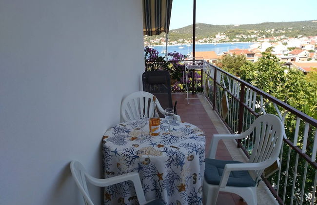 Romantic Apartment With Sea View Vinišće, Dalmatia - Foto 4