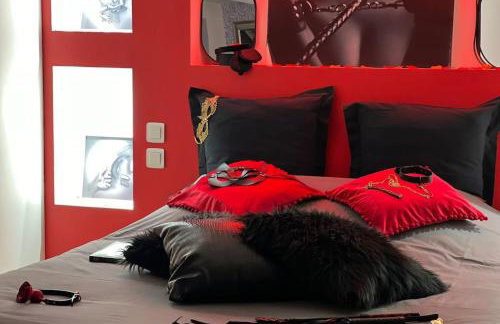 Dark Room Perpignan aux 50 nuances Jacuzzi Privé - Foto 17