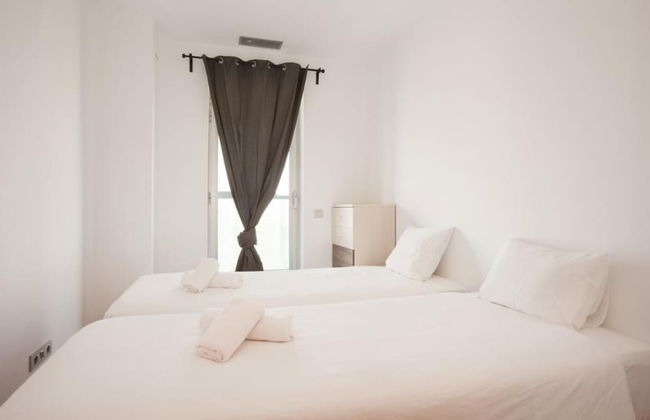 Akira Flats Fira Gran Via Barcelona - Photo 2