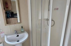 Great Yarmouth 10 Berth KP Holiday Home - NOW with Linen - Photo 14