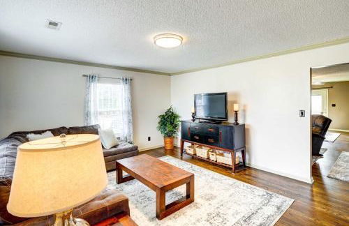 Browns Summit Vacation Rental with Fire Pit! - Photo 4