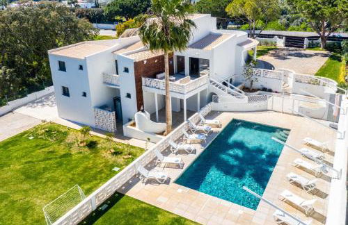 Villa Horizon Grande - Stunning Luxury villa great location sleeps 16 - Foto 38