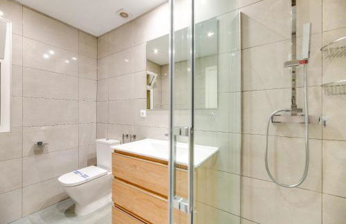 Sea Front Beach Studio Apartment - Photo 17