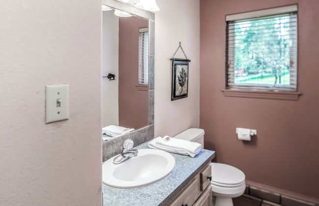 El Tigre by Ruidoso Vacation Rentals - Photo 13