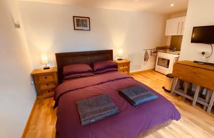 Private Detached Annex in Isleham Village - Photo 3