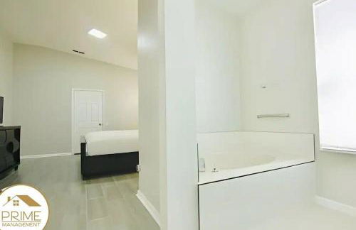 Renewed & Cozy 4BD Great Location near Disney - Photo 27