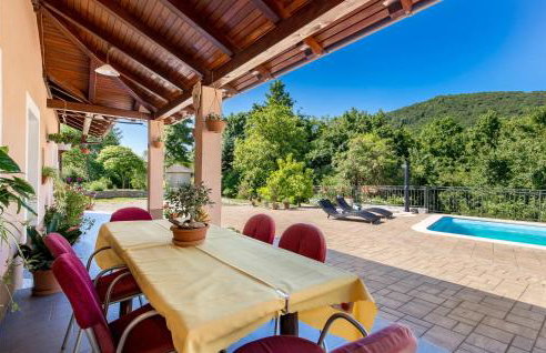 2 Bedroom Gorgeous Home In Veli Brgud - Photo 2