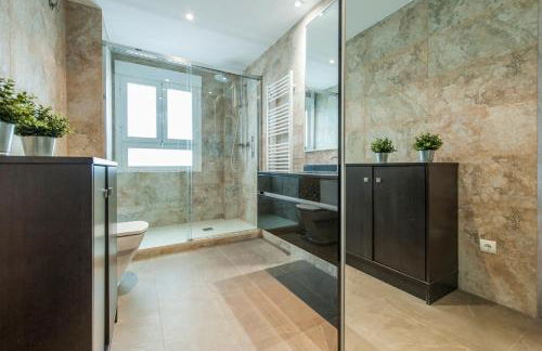 Apartamento Plaza de Castilla II - Urbano con Estilo y Funcional - Foto 26