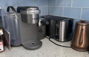 2 bedroom bungalow with hot tub - Photo 50